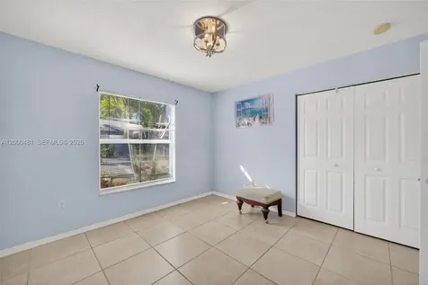 2073 SE 13th Street Homestead FL 33035