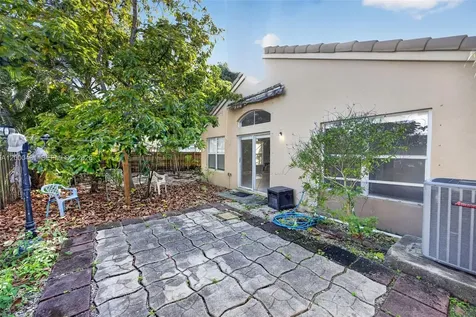 2073 SE 13th Street Homestead FL 33035