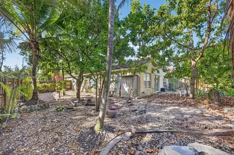 2073 SE 13th Street Homestead FL 33035