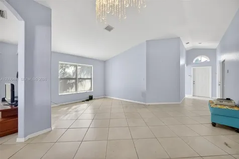 2073 SE 13th Street Homestead FL 33035