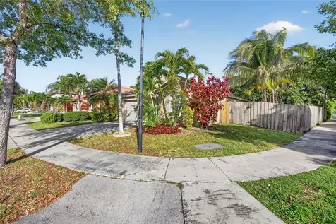 2073 SE 13th Street Homestead FL 33035