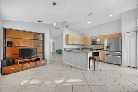 2073 SE 13th Street Homestead FL 33035