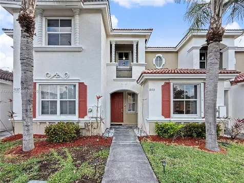 1033 NE 42nd Place Homestead FL 33033