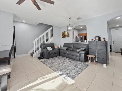 1033 NE 42nd Place Homestead FL 33033