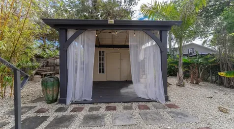 3522 SW 25th Street Miami FL 33133