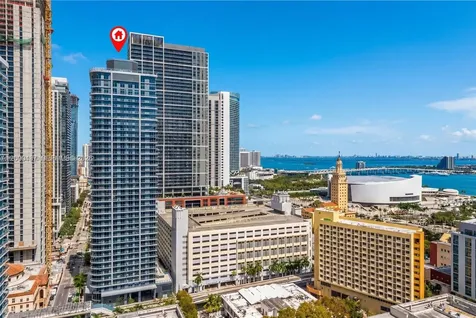 121 NE 5 Street Miami FL 33132