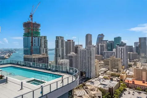 121 NE 5 Street Miami FL 33132