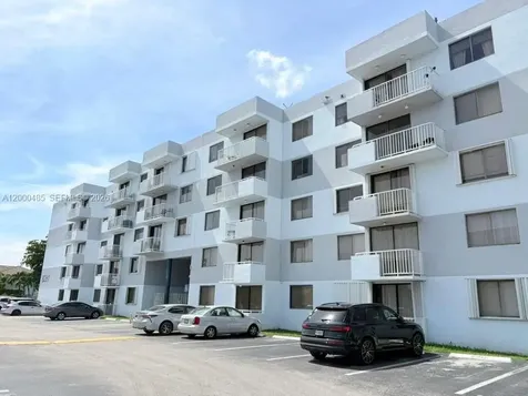 8261 NW 8th Street Miami FL 33126