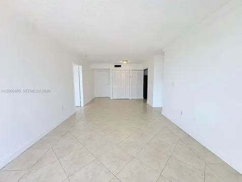 8261 NW 8th Street Miami FL 33126
