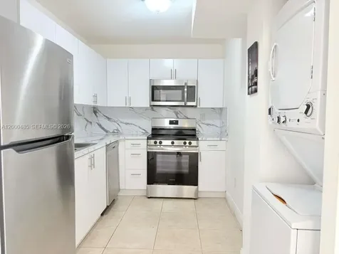 8261 NW 8th Street Miami FL 33126