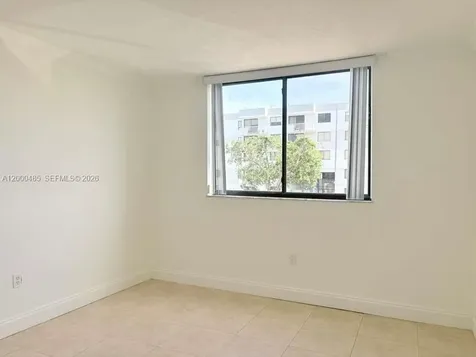 8261 NW 8th Street Miami FL 33126