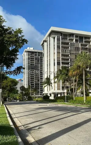 1915 Brickell Avenue Miami FL 33129