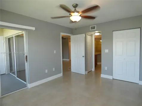 2841 N Oakland Forest Drive Oakland Park FL 33309
