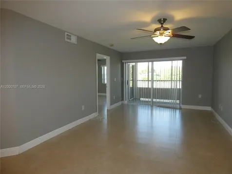 2841 N Oakland Forest Drive Oakland Park FL 33309