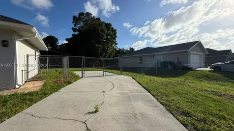 1498 Beche Street SE Palm Bay FL 32909