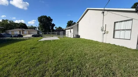 1498 Beche Street SE Palm Bay FL 32909