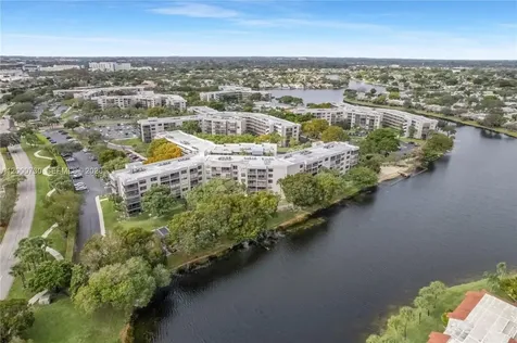 900 Colony Point Circle Pembroke Pines FL 33026