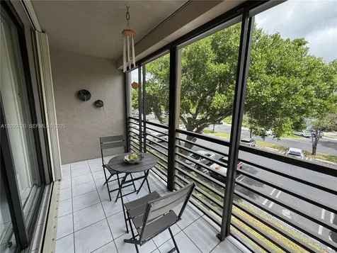 900 Colony Point Circle Pembroke Pines FL 33026