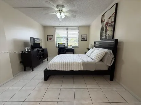 900 Colony Point Circle Pembroke Pines FL 33026