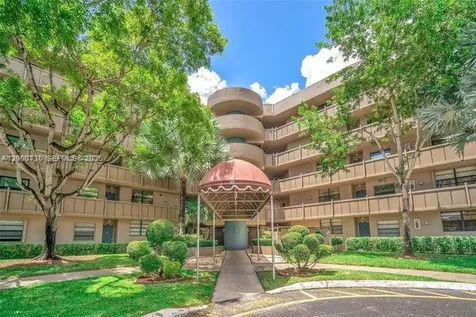 900 Colony Point Circle Pembroke Pines FL 33026