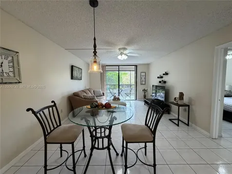 900 Colony Point Circle Pembroke Pines FL 33026