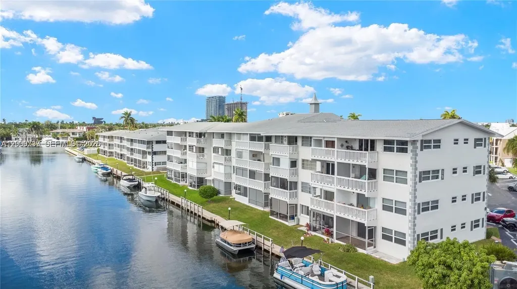 455 Paradise Isle Boulevard Hallandale Beach FL 33009