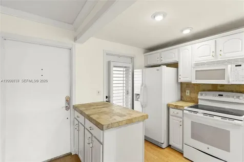 455 Paradise Isle Boulevard Hallandale Beach FL 33009
