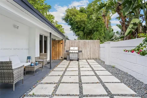 300 SW 23rd Street Fort Lauderdale FL 33315
