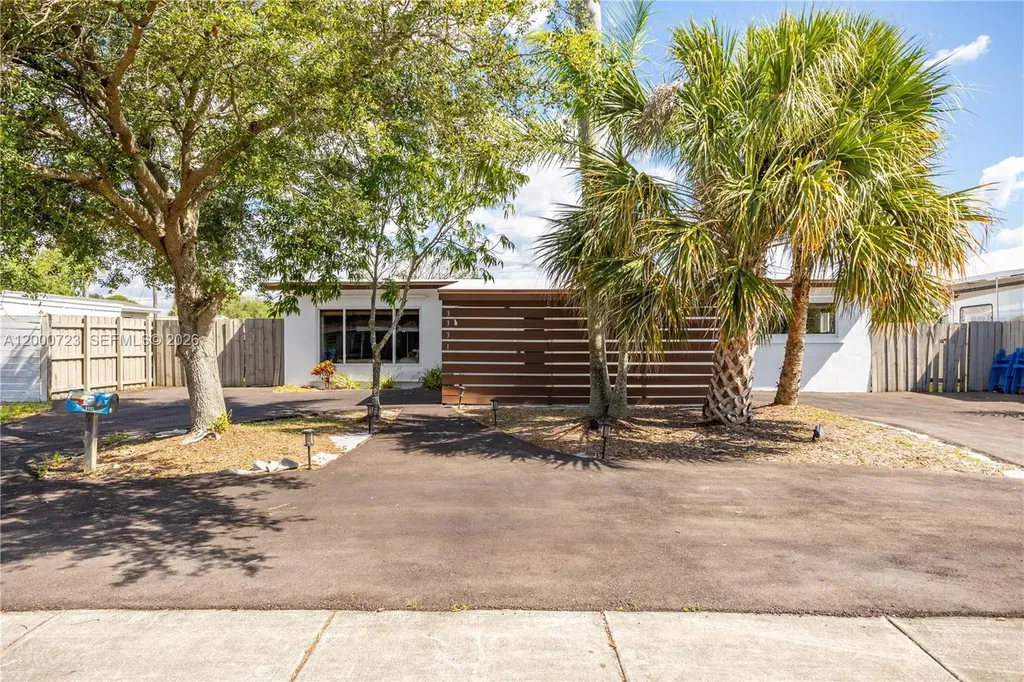 3331 SW 21st Street Fort Lauderdale FL 33312