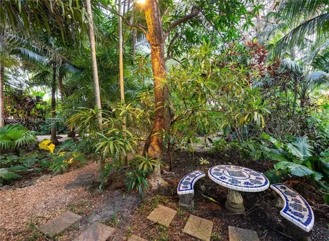 4867 SW 82nd Street Miami FL 33143