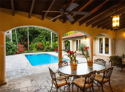 4867 SW 82nd Street Miami FL 33143