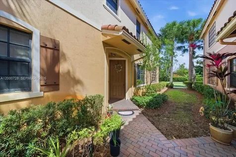 110 E Riverwalk Circle E Plantation FL 33325