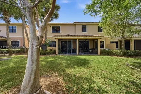 110 E Riverwalk Circle E Plantation FL 33325