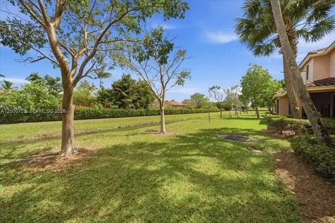 110 E Riverwalk Circle E Plantation FL 33325