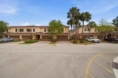 110 E Riverwalk Circle E Plantation FL 33325