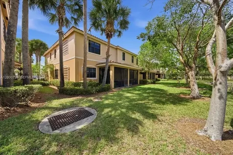 110 E Riverwalk Circle E Plantation FL 33325