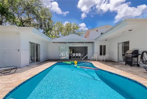 2555 NE 202nd Street Miami FL 33180