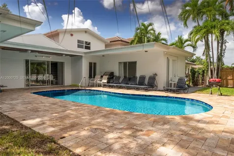 2555 NE 202nd Street Miami FL 33180