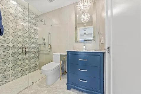 1077 NW 170th Avenue Pembroke Pines FL 33028