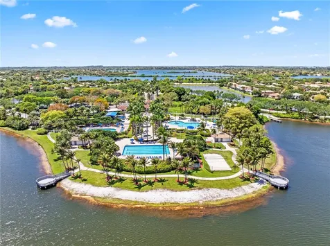1077 NW 170th Avenue Pembroke Pines FL 33028