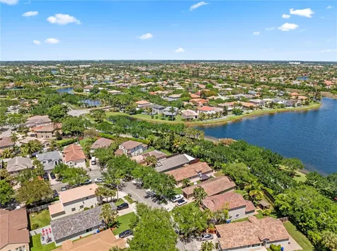 1077 NW 170th Avenue Pembroke Pines FL 33028