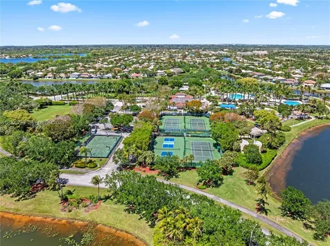 1077 NW 170th Avenue Pembroke Pines FL 33028