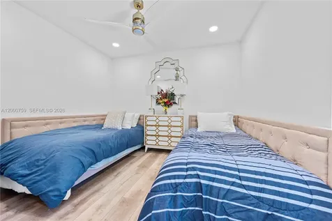 1077 NW 170th Avenue Pembroke Pines FL 33028