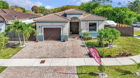 13501 SW 272nd Terrace Homestead FL 33032