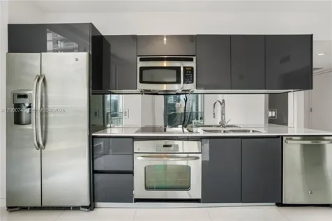 31 SE 6 Street Miami FL 33131