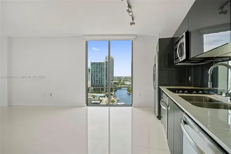 31 SE 6 Street Miami FL 33131