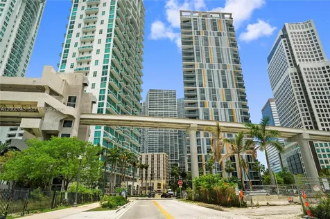 31 SE 6 Street Miami FL 33131