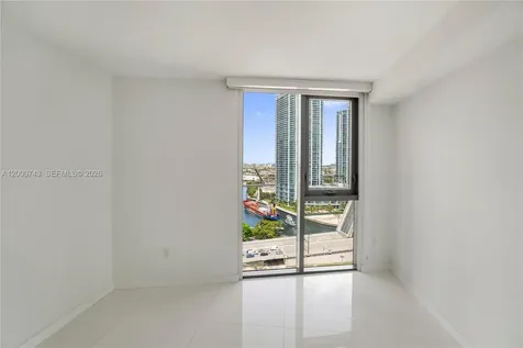 31 SE 6 Street Miami FL 33131