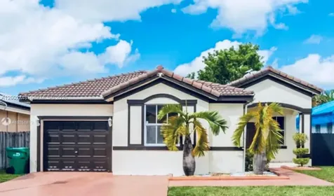 8135 NW 198th Terrace Hialeah FL 33015
