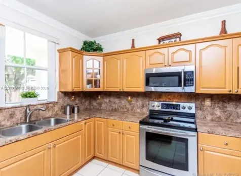 8135 NW 198th Terrace Hialeah FL 33015